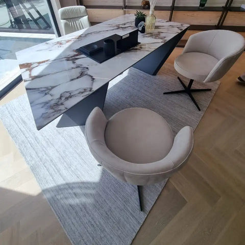 غدير أ.'s knothome review'