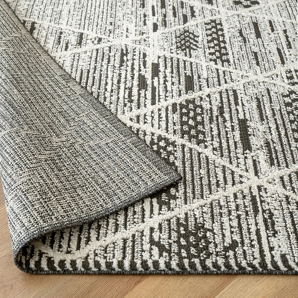Leila Ebony Runners