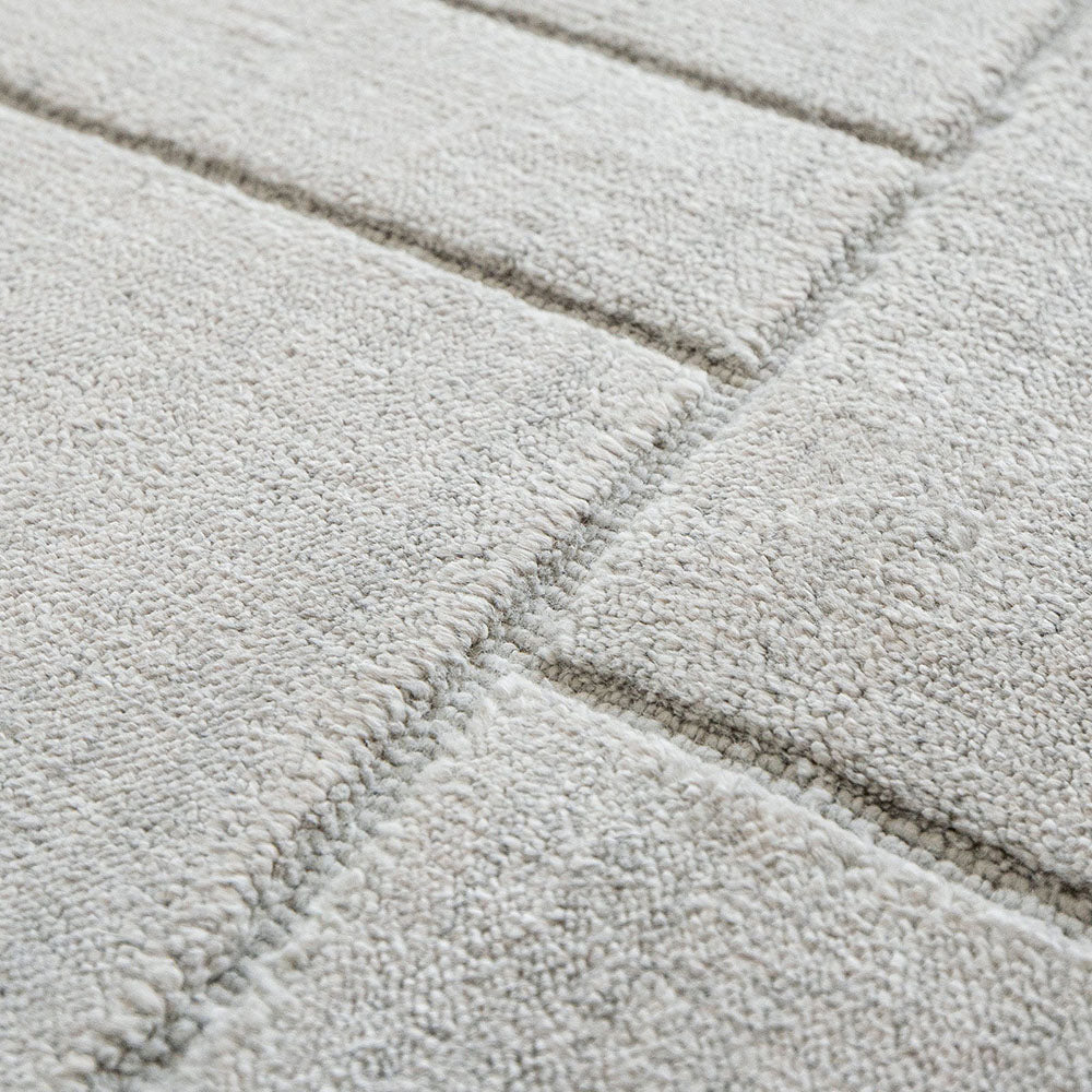 Elliot Ashton Light Grey Line Pattern Carpet