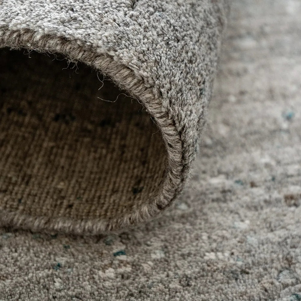 Liam Ashton Grey Textured Carpet