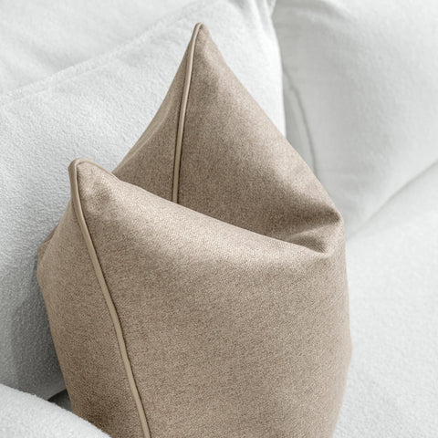 ليلى عبد الله's knothome review'