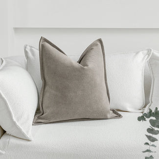 هايلي لوران