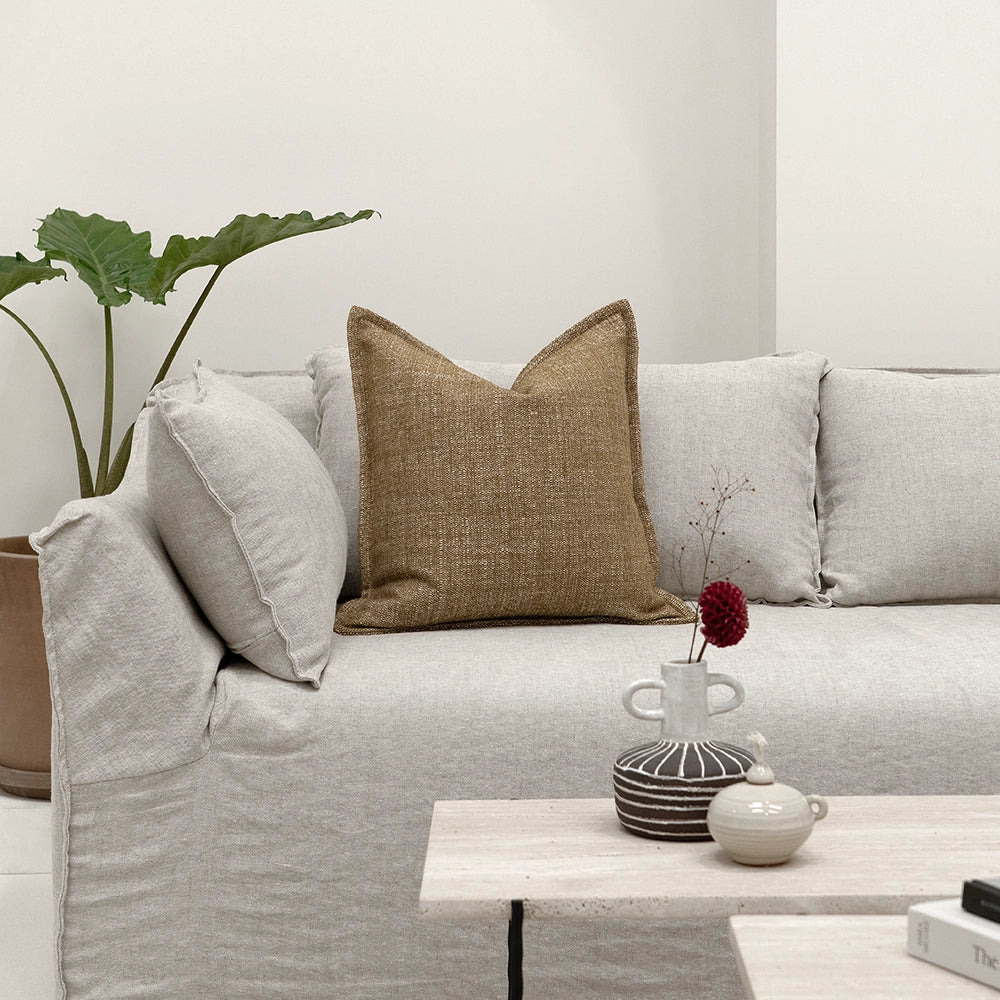 إيميت تاونا