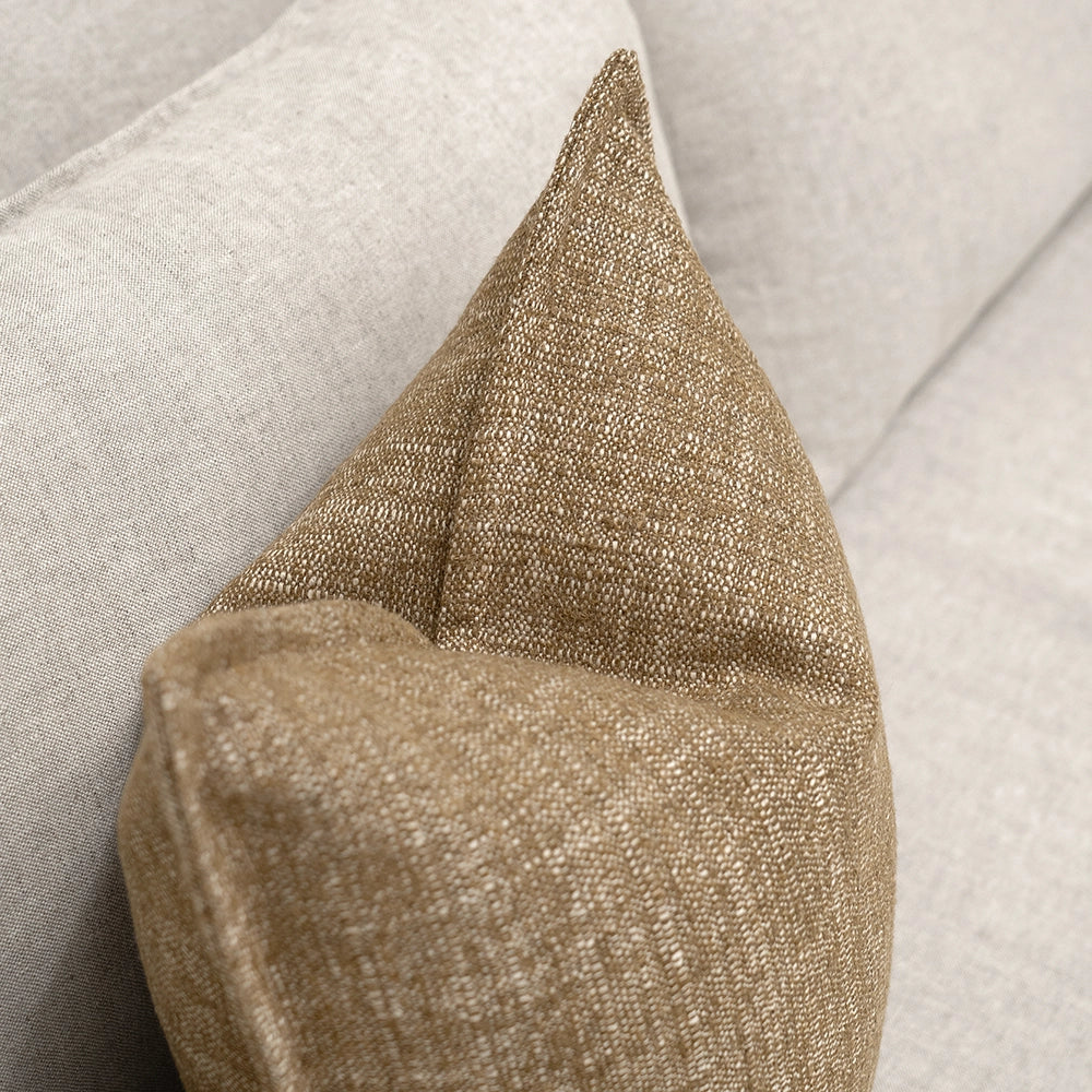 إيميت تاونا