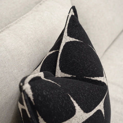 Aisha Chamoun's knothome review'