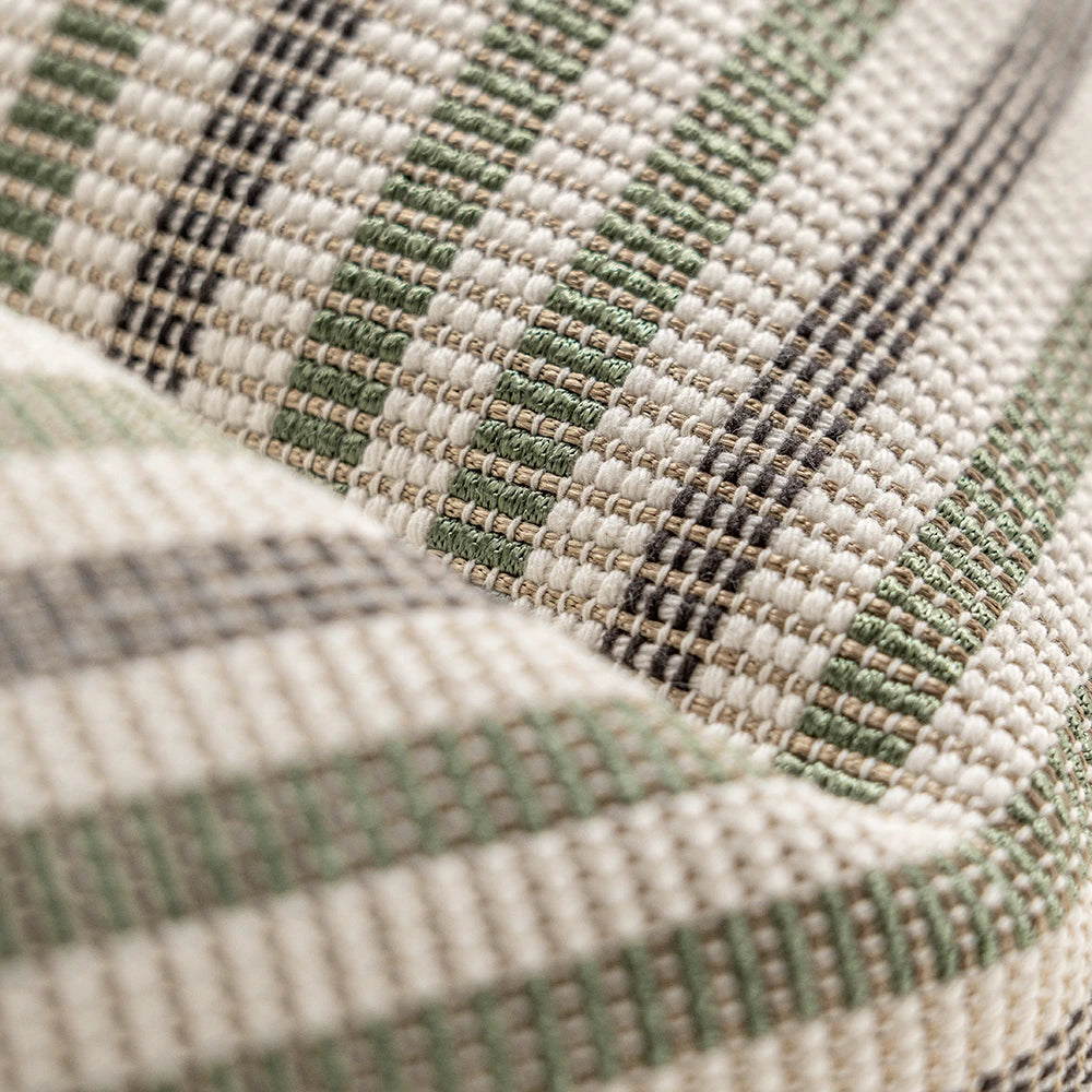 رين بيستاشيو