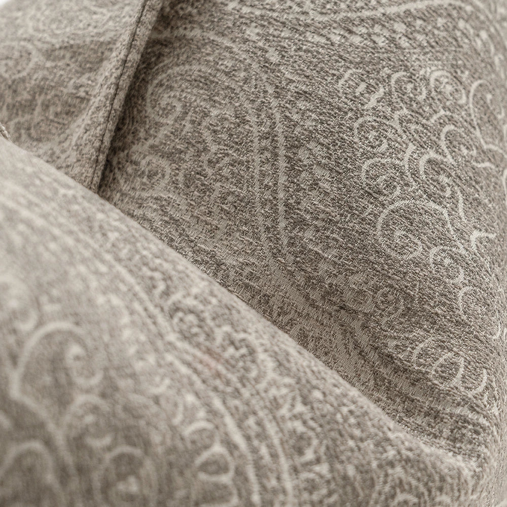 نـيـا لوران