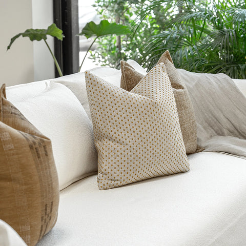 Anne Brown's knothome review'