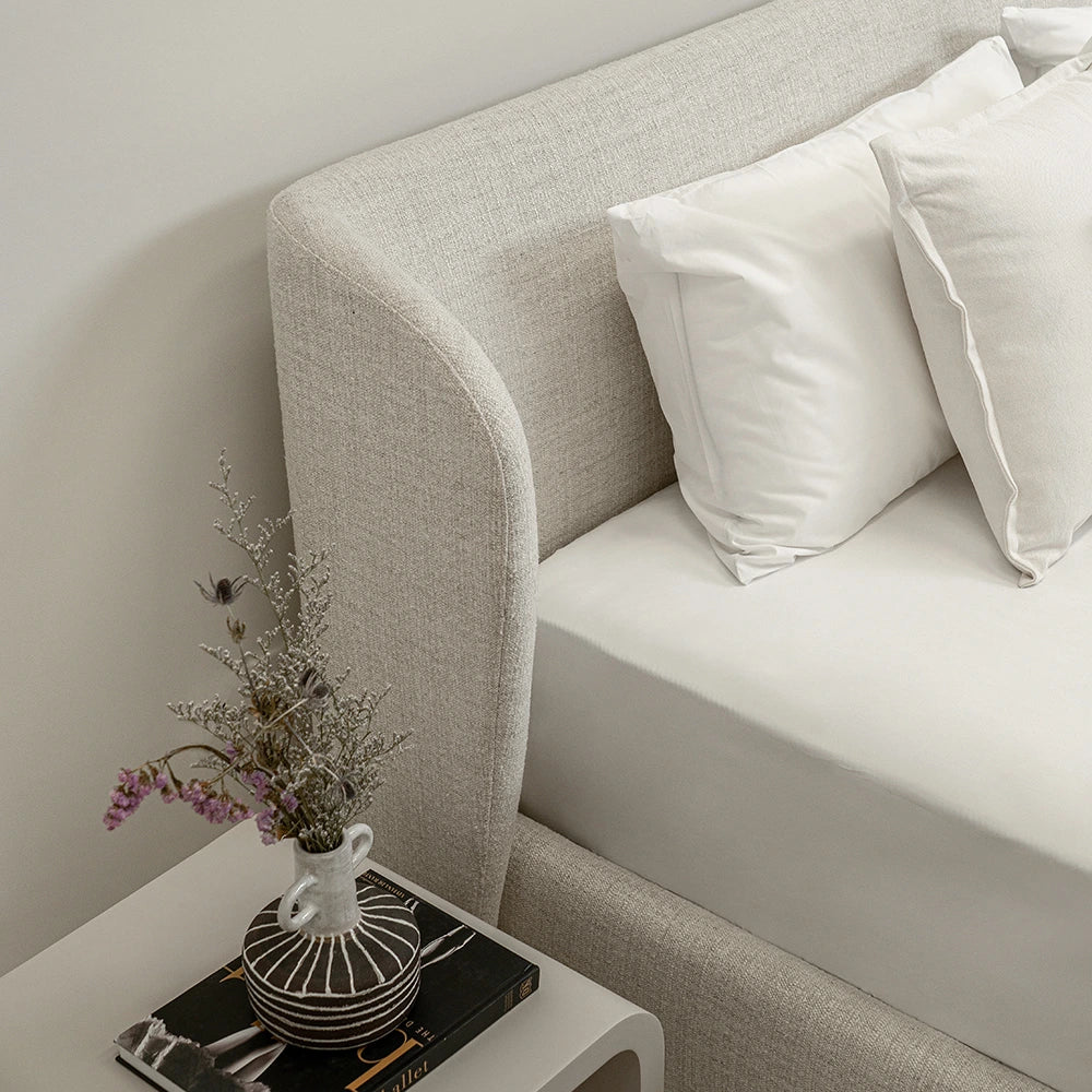 Livia - 22:20 - Soft Off-White