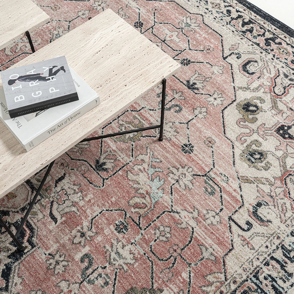 جوليان تراكوتا