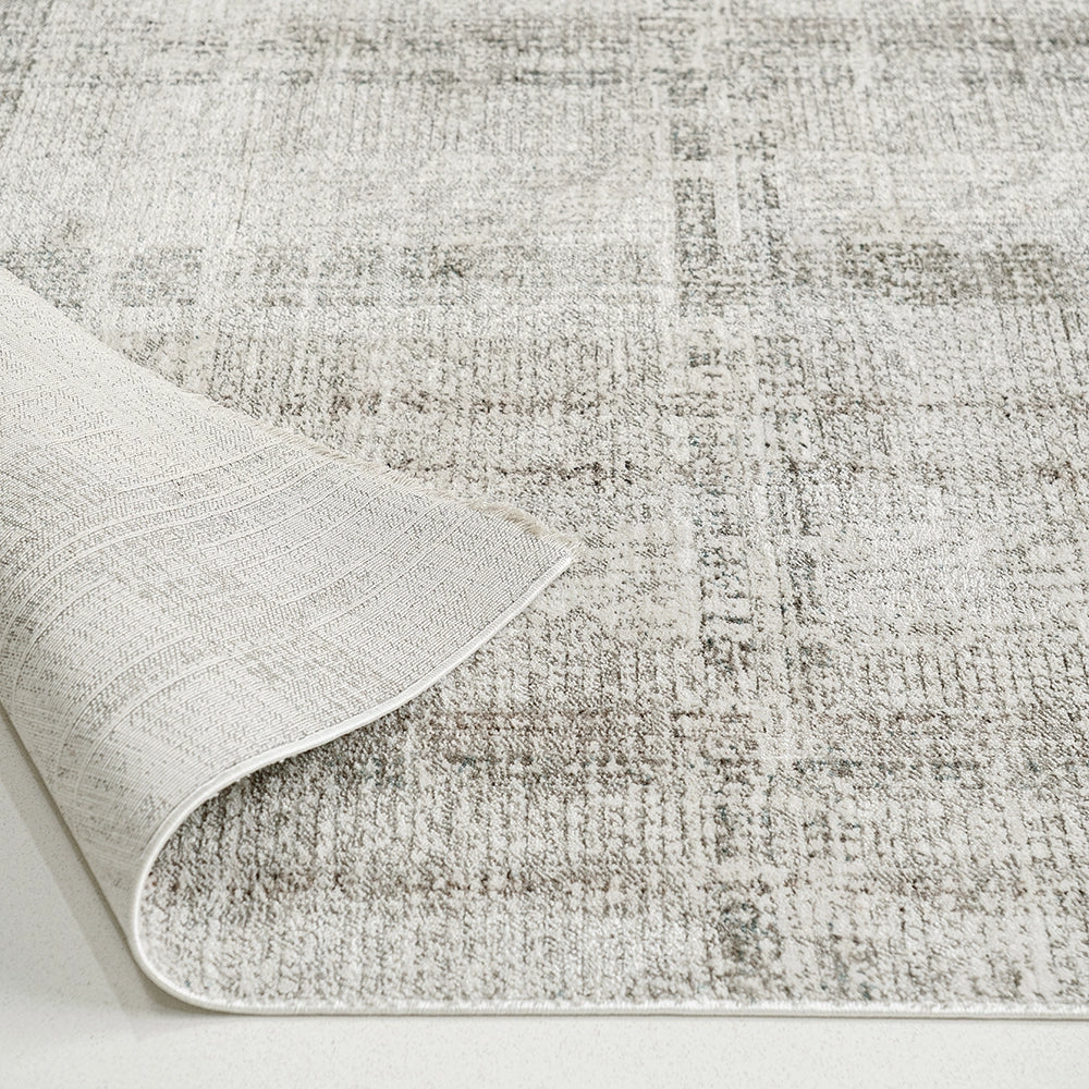 آدا إيفوري طويل