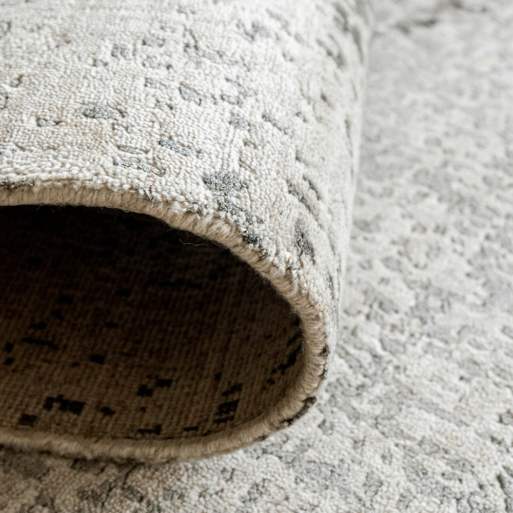 Liam Sandy Light Grey Abstract Carpet